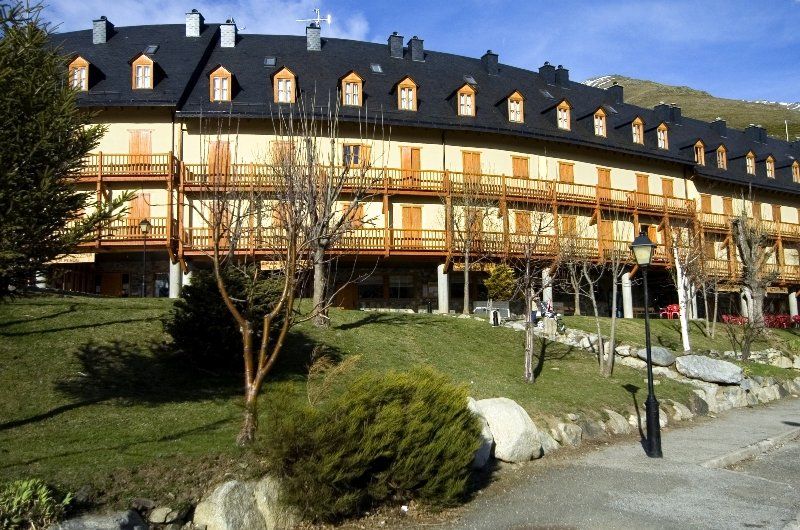 Residencial La Solana Hotel Vall De Boi Exterior photo
