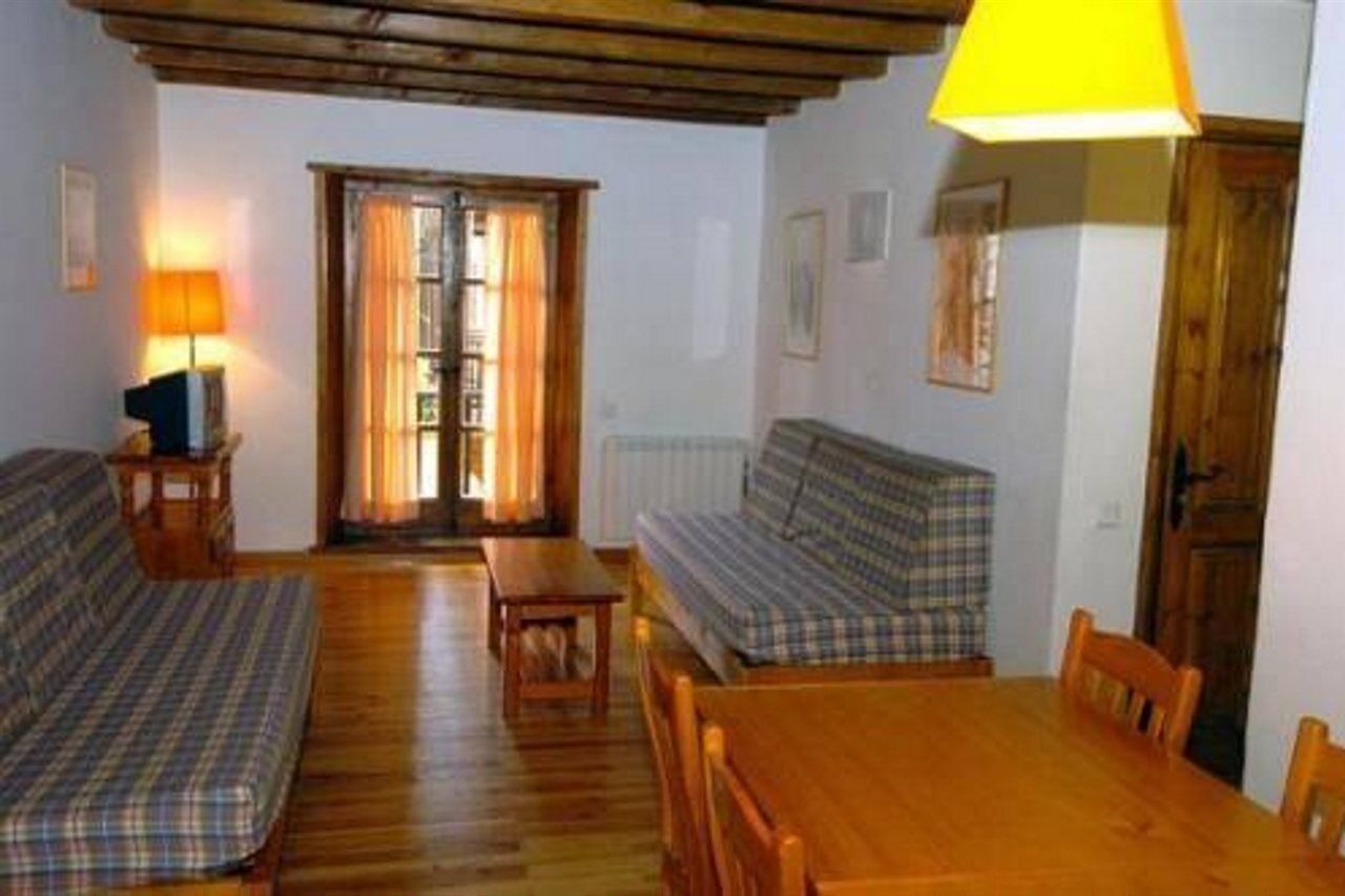 Residencial La Solana Hotel Vall De Boi Exterior photo