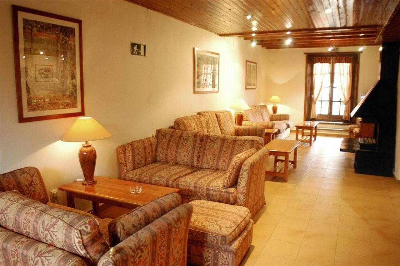 Residencial La Solana Hotel Vall De Boi Exterior photo